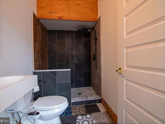 5th image of 1550 S Dorrance St