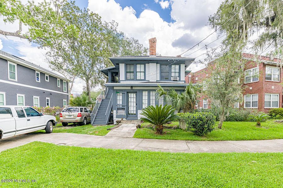 2nd image of 2740 Oak St #2