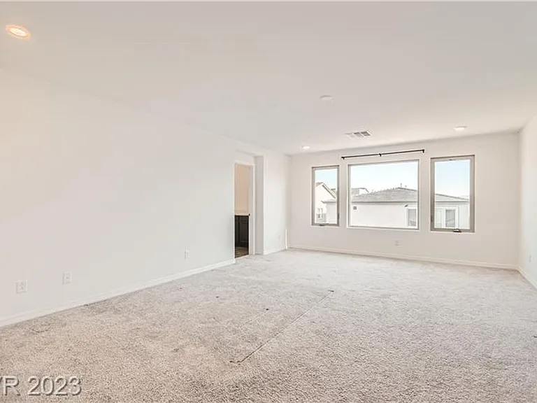 7037 Sunland Ave — Photo 16