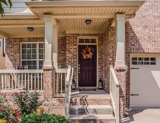 2nd image of 608 Nevins Pl