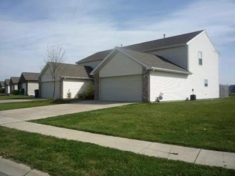 3396 Hopkins Dr — Photo 3