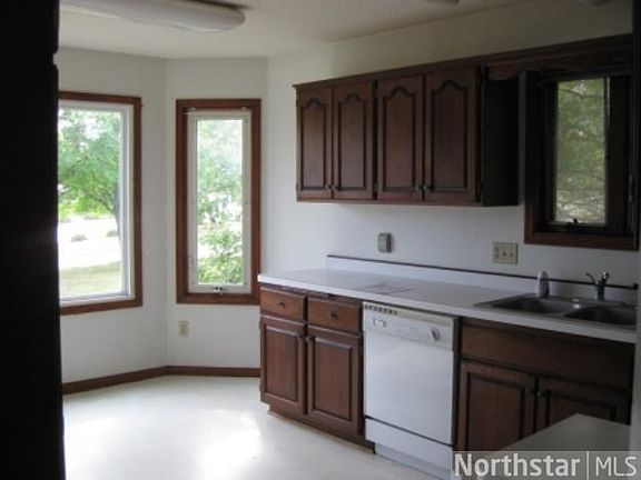 3rd image of 9257 Woodhall Bay N