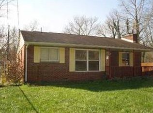 457 Riverbend Blvd, Saint Albans, WV 25177