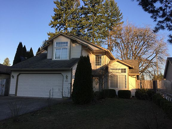 2nd image of 4011 NE 136th Ct