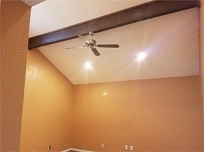 4th image of 8200 Willow Glen Ct