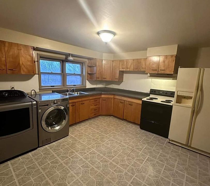 1st image of 1701 Broadway St #A