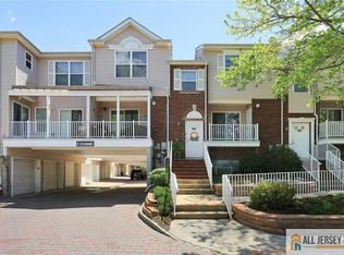 516 Great Beds Ct, Perth Amboy, NJ 08861