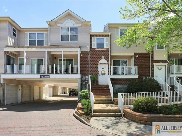 516 Great Beds Ct, Perth Amboy, NJ 08861