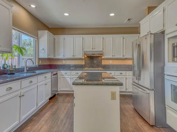 1185 Rockhaven Ct, Salinas, CA 93906