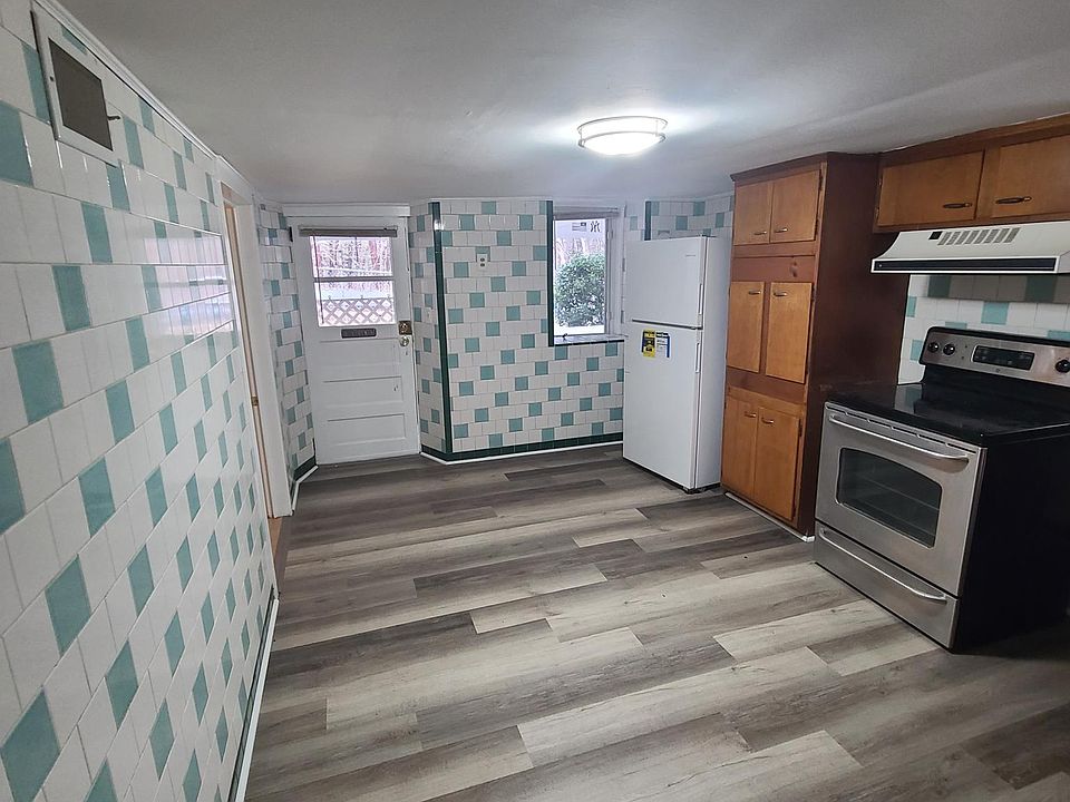 1st image of 7 Finnegan Ln #1A