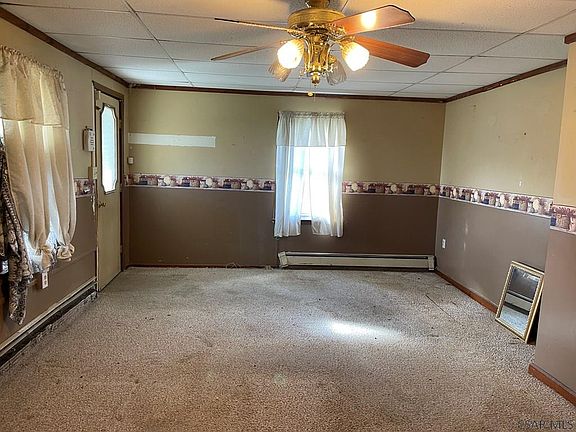 5th image of 679 Highland Ave