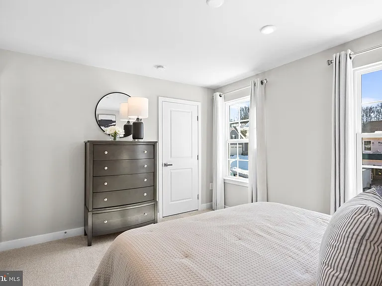 141 Dithridge Dr — Photo 13