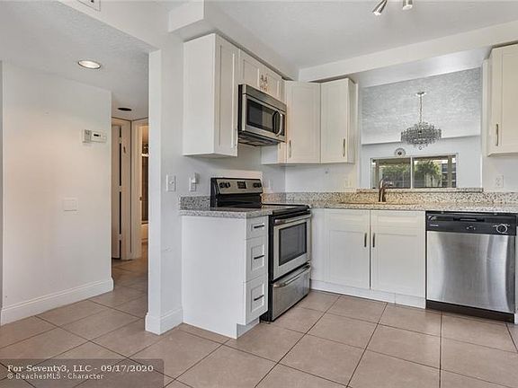 3rd image of 14310 Strathmore Ln APT 205