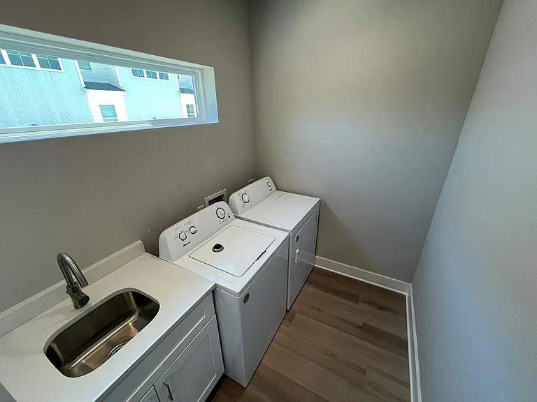 The Purple Rail Townhomes — Photo 7