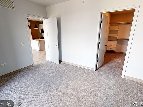 4th image of 2151 N Elston Ave #225