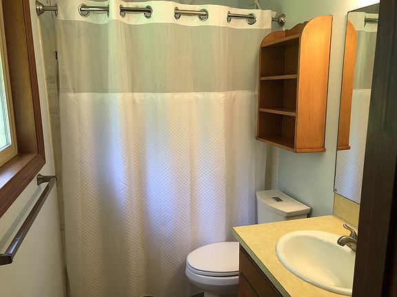 5th image of 8741 Heavenly Ct SE