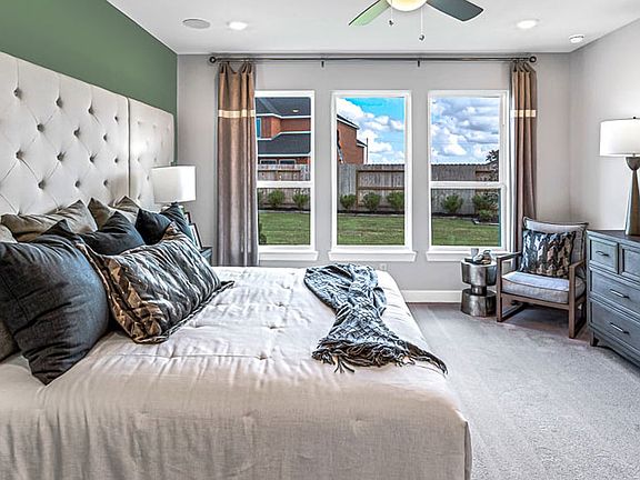 3rd image of 7615 Laurel Bloom Ln