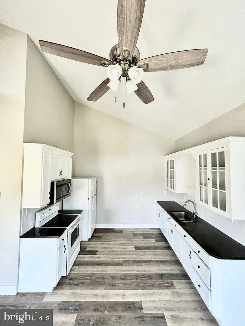 1 bed, 1.0 bath, 1100 sqft, $1,850 — Photo 4