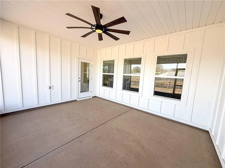 27137 Augustine Dr — Photo 31