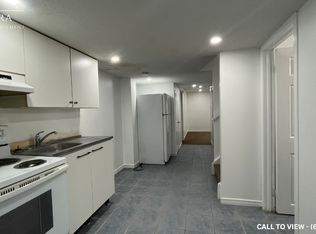 3138 Bentley Dr #2, Mississauga, ON L5M6V8