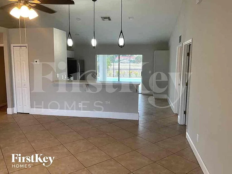 1822 NW Embers Ter — Photo 3