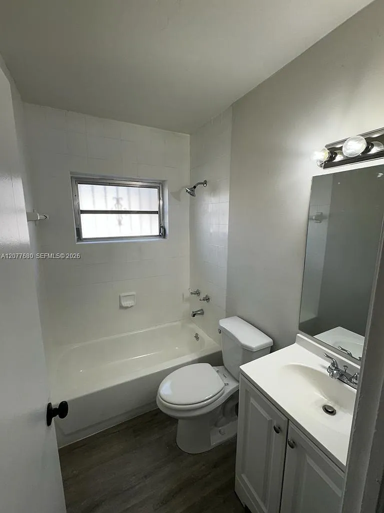 South Bay Estates — Photo 4