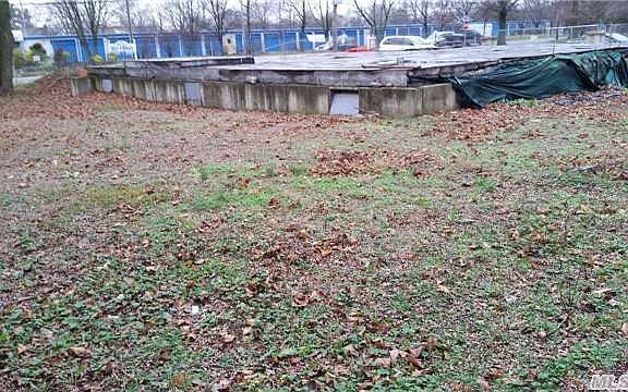 4th image of 1746 N Thompson Dr