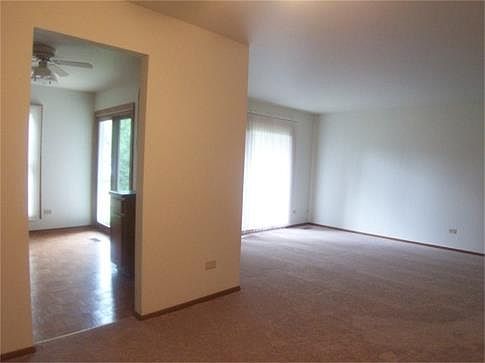 4th image of 317 N Thornwood Dr