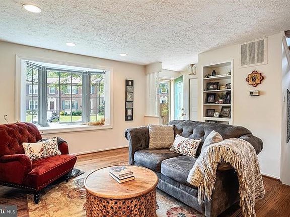 3rd image of 235 Gundry Dr