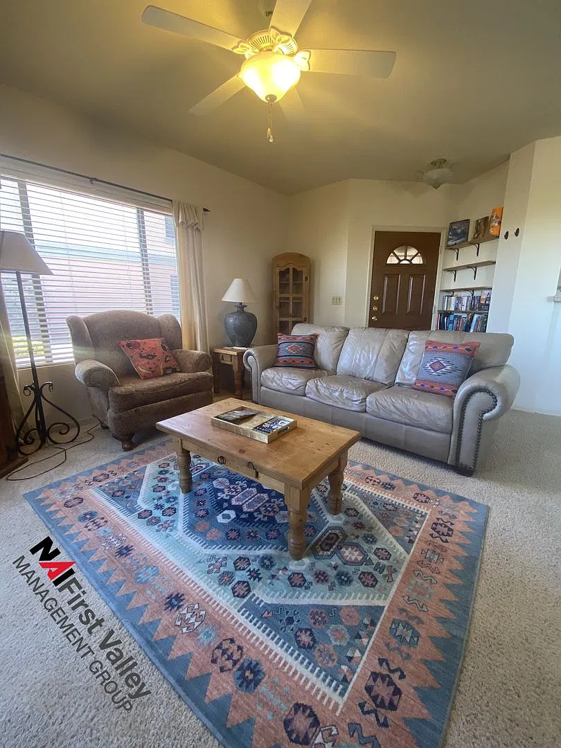1 Bedroom, 1 Bath Executive — Photo 3