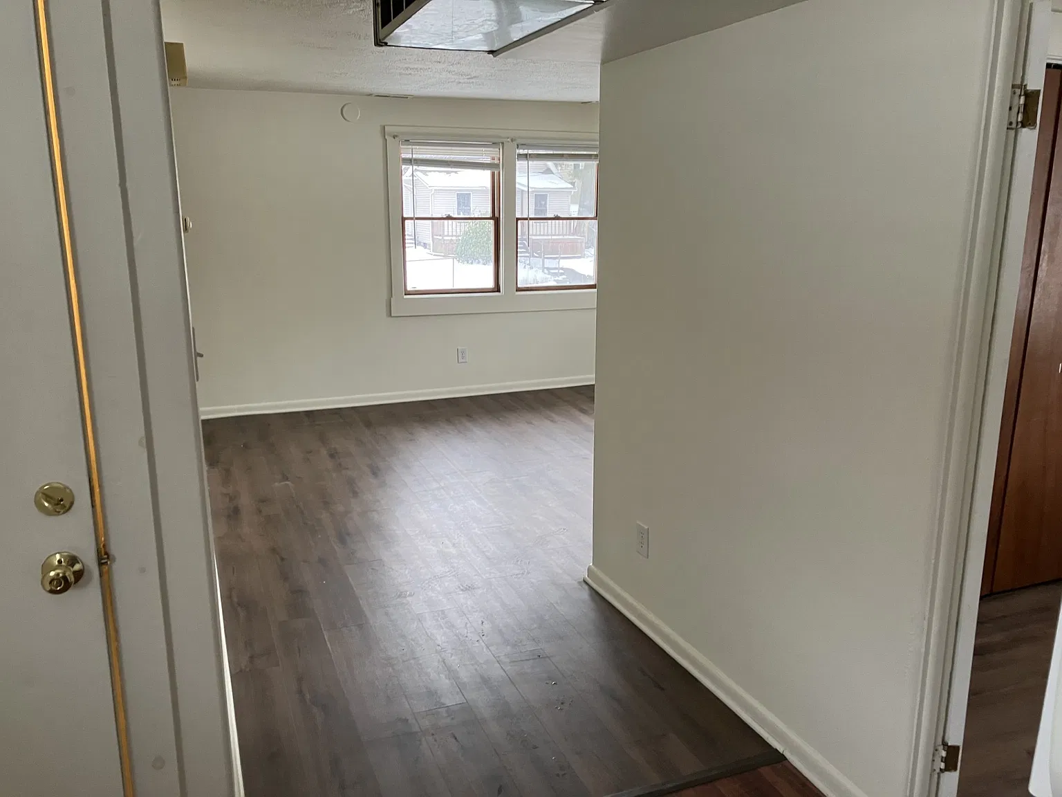 3 bed, $850 — Photo 2