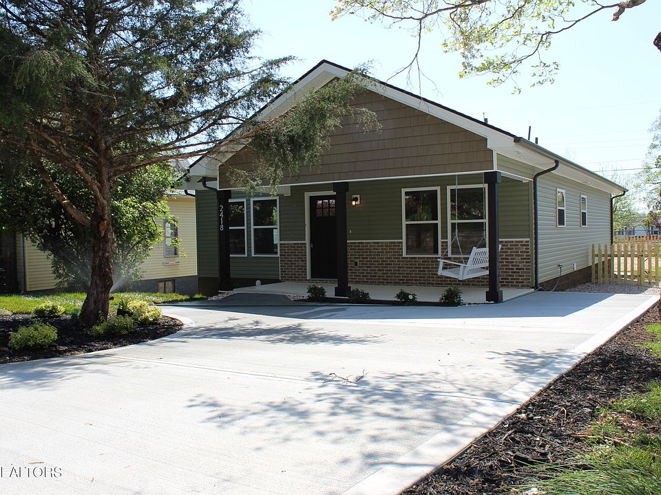 1st image of 2418 Holbrook Dr