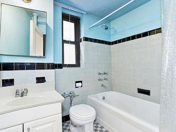 5th image of 160 7th Ave #314