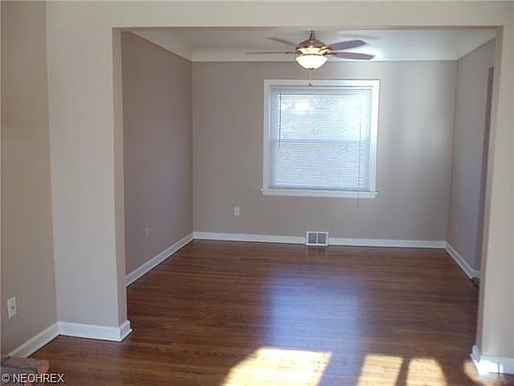 4th image of 34713 Lake Shore Blvd