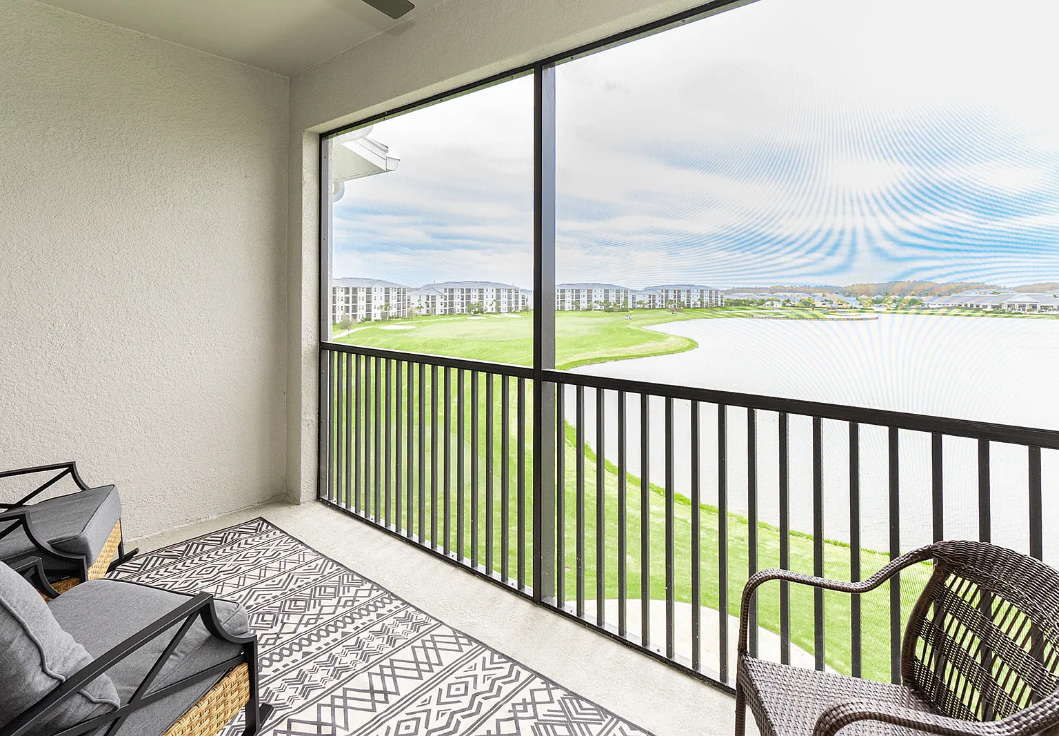 5583 Double Eagle Cir #4143 - The National - Favela — Photo 2