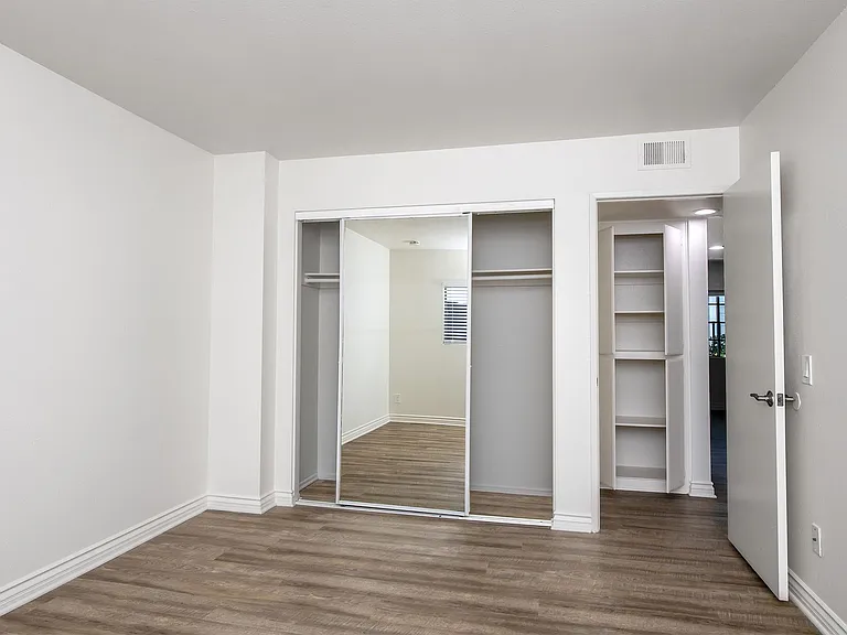 620 West Wilson — Photo 18