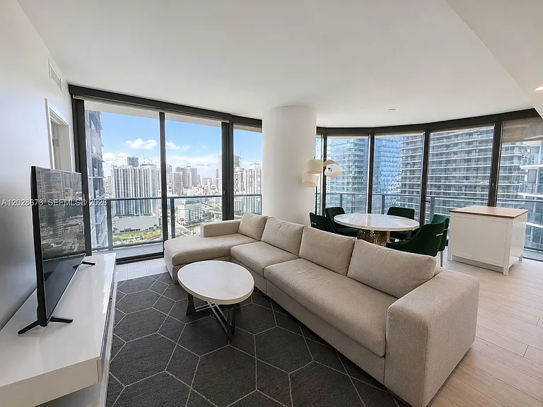 55 SW 9th St #3201 — Photo 3