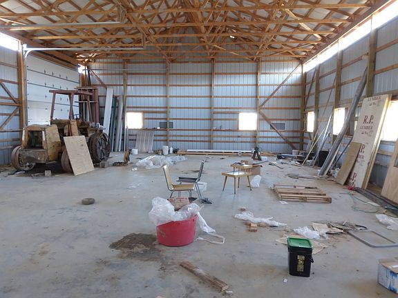 5th image of 942 County Road 1650 N