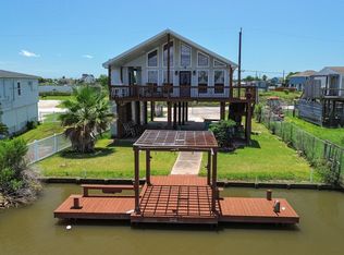 4702 Bayou Ln, Hitchcock, TX 77563