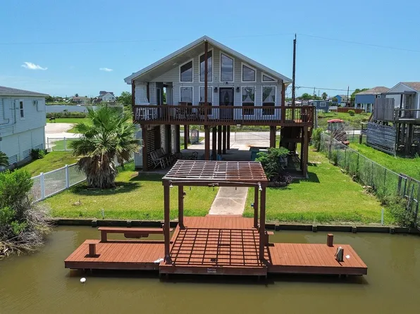 4702 Bayou Ln, Hitchcock, TX 77563