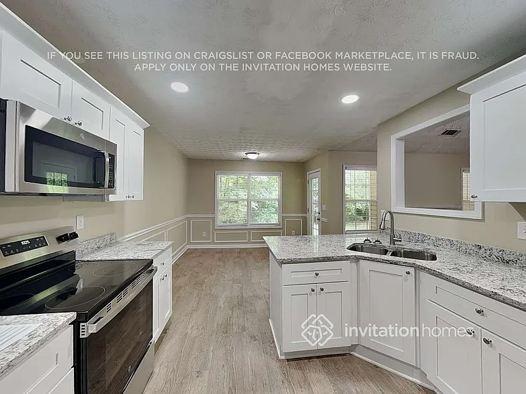 898 Kendall Park Dr — Photo 7