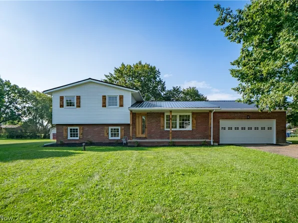 1232 Canyon St NE, Uniontown, OH 44685