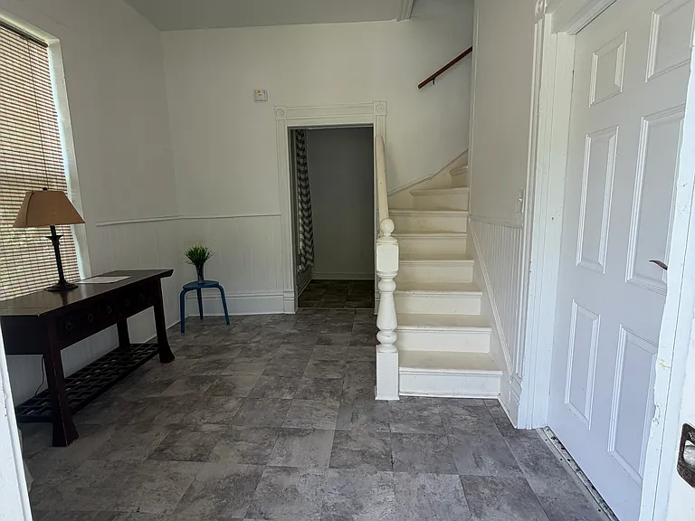 240 Wellington St SW #2 — Photo 5