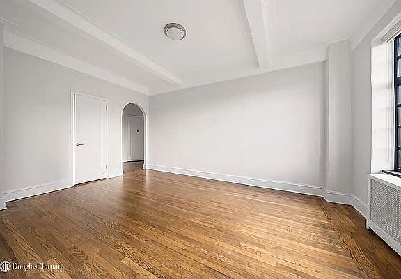 4th image of 10 Sheridan Sq #8D
