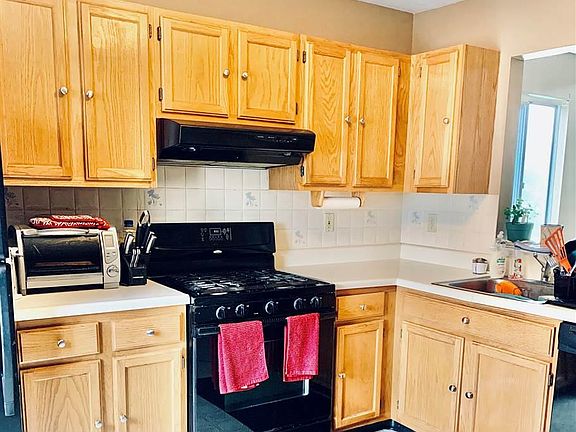 3rd image of 103 Gregory Ct