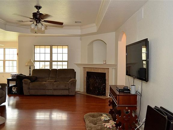 3rd image of 7 Worlaby Ln