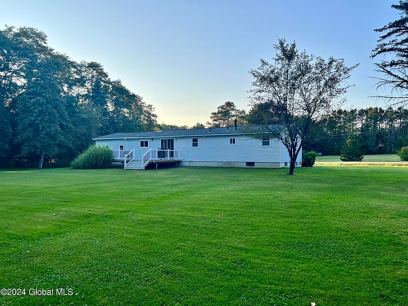 3rd image of 1078 West Galway Road