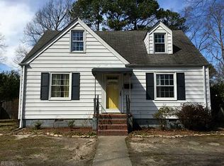 44 Green Oaks Rd, Newport News, VA 23601