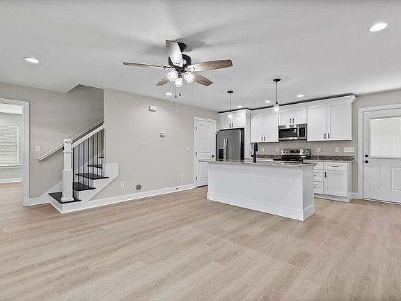 5th image of 36 Alder Cir Unit 38
