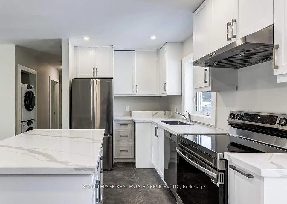 158 Finch Ave E #MAIN FLOOR